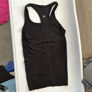 Lululemon swiftly tech racerback tank black size 2